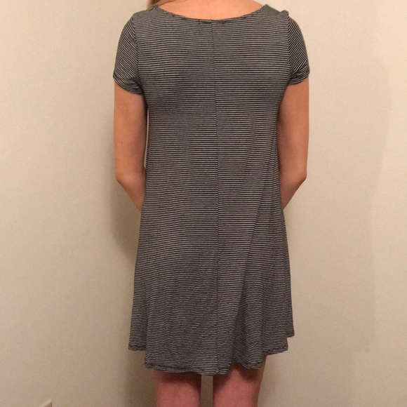 Hearts & Hips Dress - Picture 2 of 2